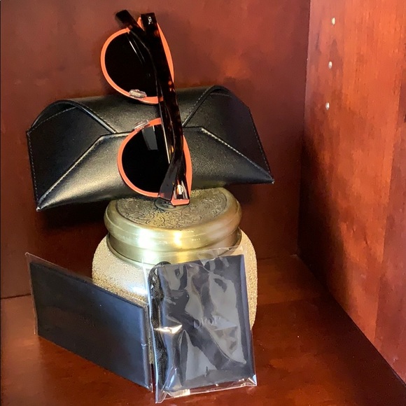 Dior Rare Men’s Black Tie Classic Round Sunglasses - Picture 9 of 9